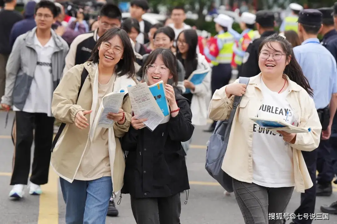 中国高考一本录取率，最高和最低的10个省份，京津沪遥遥领先__中国高考一本录取率，最高和最低的10个省份，京津沪遥遥领先