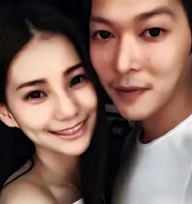 王俊凯霸道的搂女友腰小说__汪小菲父亲汪则翰