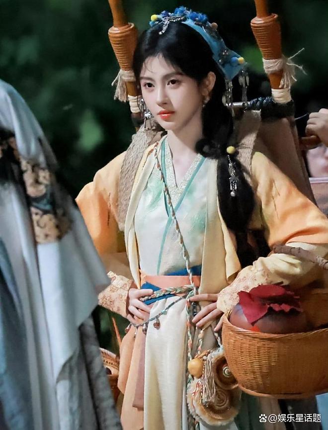 _下巴磕到桌子伤口会留疤吗_下巴磕桌子上会怎么样