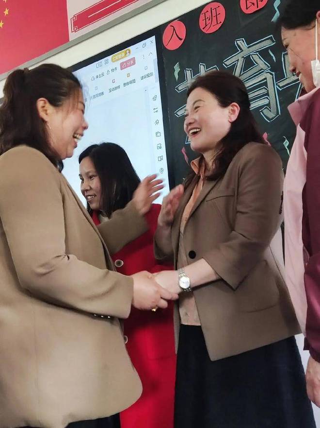 女教师面对学生和家长严厉异常，磨合之后，她却赢得所有人的认可_女教师面对学生和家长严厉异常，磨合之后，她却赢得所有人的认可_