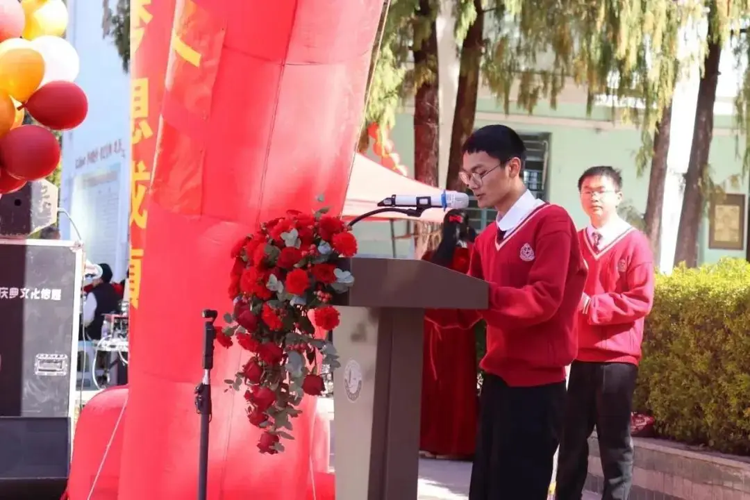 _“拄拐少年”凌崇恩被宁夏大学录取，录取通知书送达时他已离世_“拄拐少年”凌崇恩被宁夏大学录取，录取通知书送达时他已离世