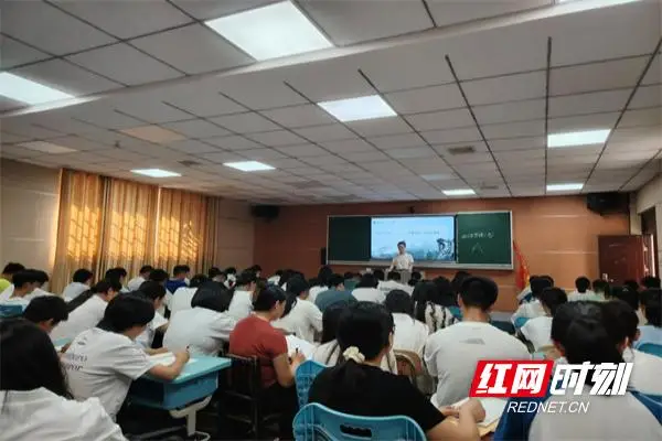 永州四中语文组：教研展新姿 同心向未来