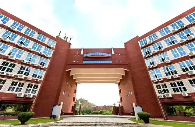 广州职业学校2021招生大专__广州职业技术学校本科