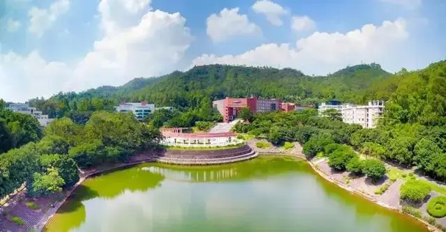 广州职业学校2021招生大专_广州职业技术学校本科_