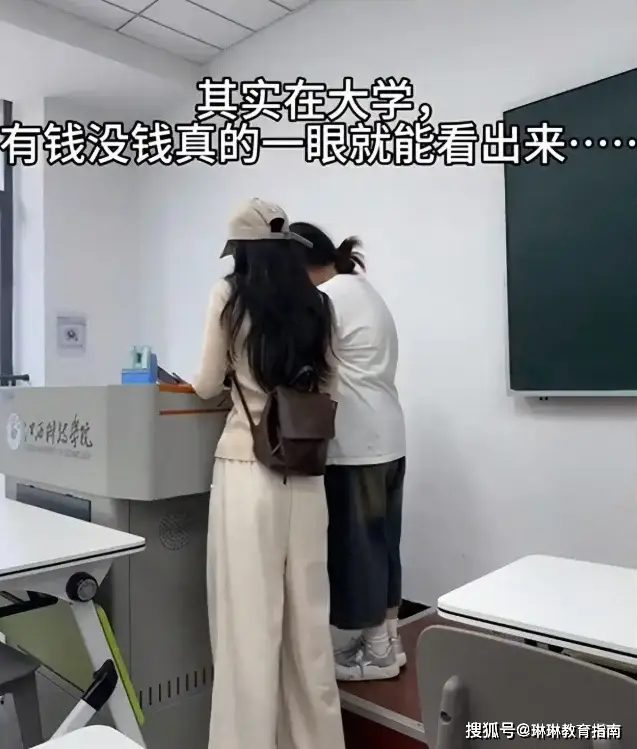 室友合拍照片发朋友圈说说_关于晒室友照片说说的_