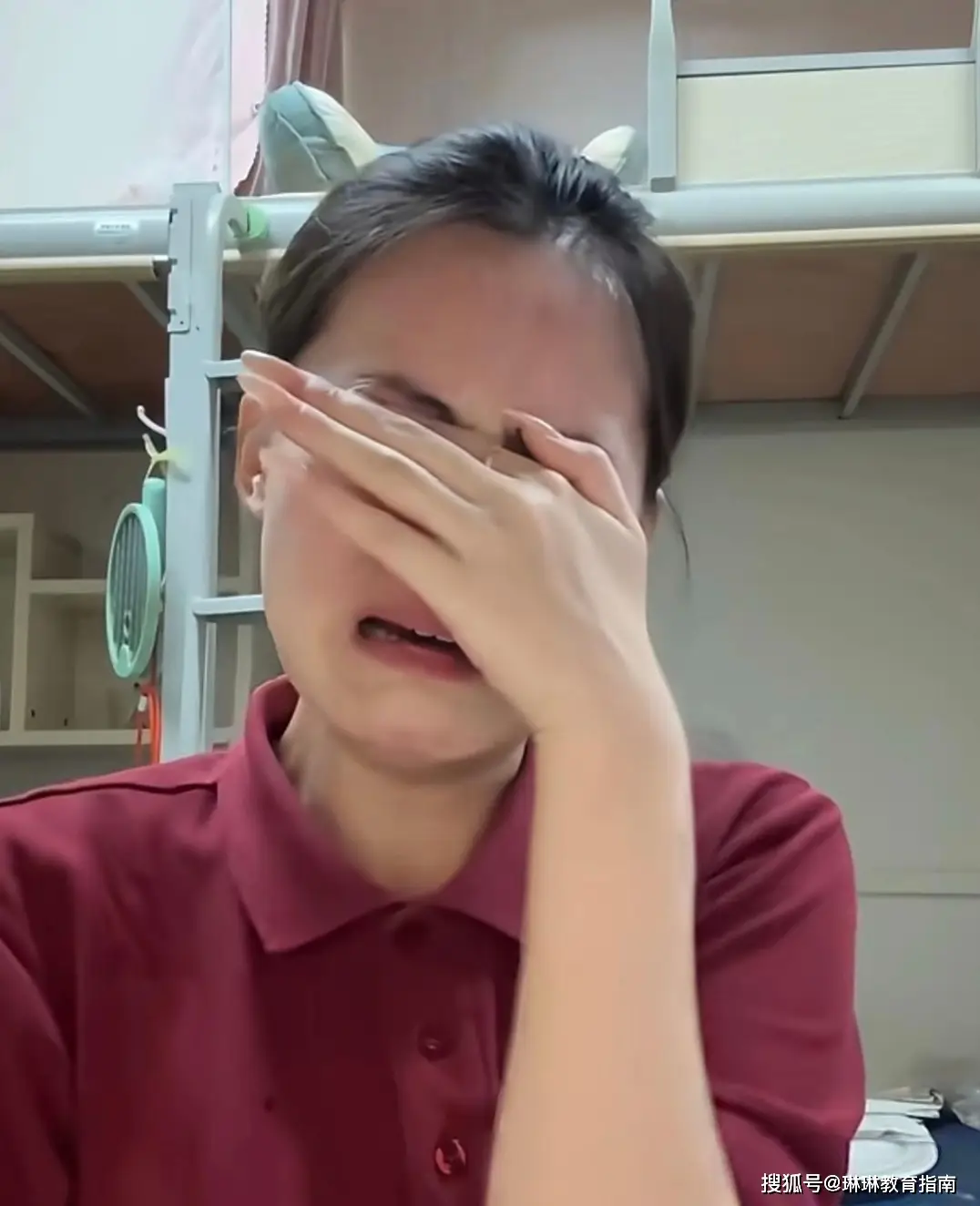_关于晒室友照片说说的_室友合拍照片发朋友圈说说