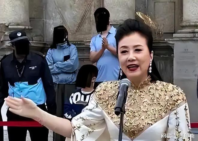 _一场演唱会，让她看到了人情冷暖，面对全网恶评她竟做出这样举动_一场演唱会，让她看到了人情冷暖，面对全网恶评她竟做出这样举动