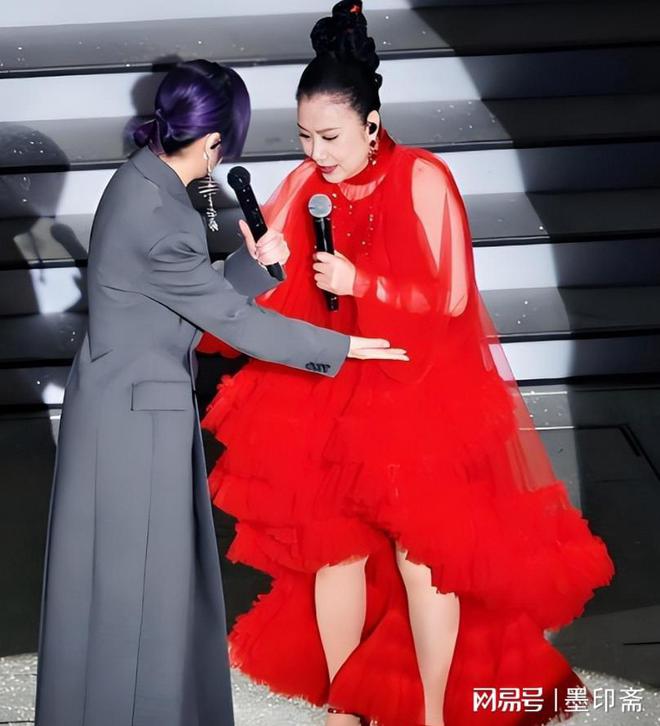 _一场演唱会，让她看到了人情冷暖，面对全网恶评她竟做出这样举动_一场演唱会，让她看到了人情冷暖，面对全网恶评她竟做出这样举动