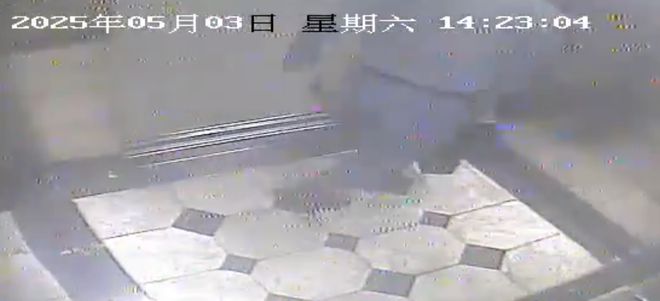 携带电动自行车电池进电梯屡教不改，北京两居民各被罚款800元