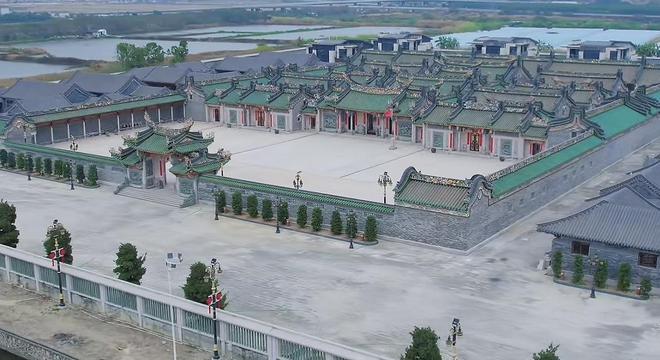 汕头一57亩违建豪宅被责令拆除：房主儿子已被“限高”，名下5.3亿房产被挂网拍卖
