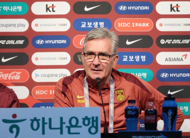 国足对球迷评论的回应_国足30韩国韩媒_