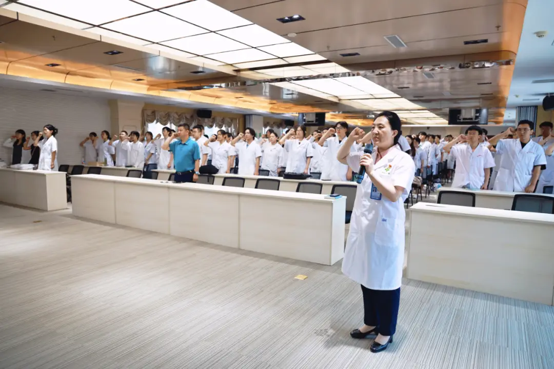 锦医一院召开2026届毕业生考研动员暨实习出征大会__锦医一院召开2026届毕业生考研动员暨实习出征大会