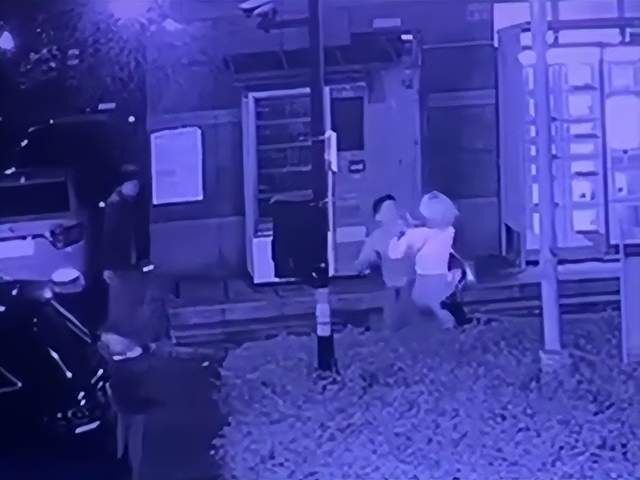 肺复苏指南中胸外按压的部位__胸肺复苏按压