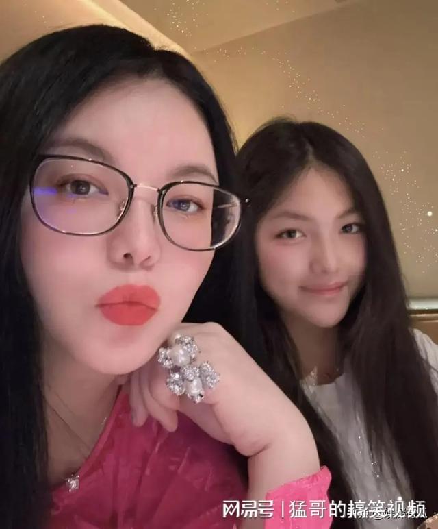李湘也没想到，自己富养的女儿，挽救了前夫王岳伦岌岌可危的口碑_李湘也没想到，自己富养的女儿，挽救了前夫王岳伦岌岌可危的口碑_