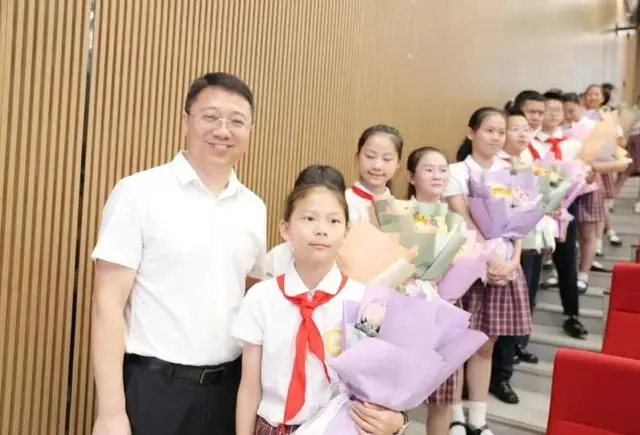 _毕业一年能参加校招吗_裕校毕业安学学生登记表
