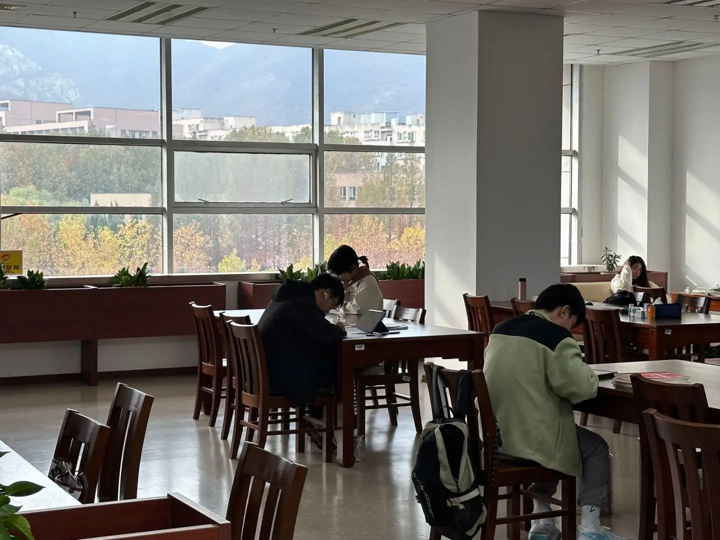 高考失利者的“第二赛道”：大连大学国际本科2+2项目深度解析__高考失利者的“第二赛道”：大连大学国际本科2+2项目深度解析