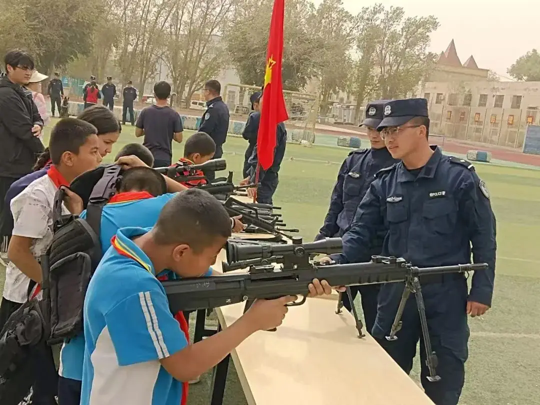 少年警训__少年警校训练内容