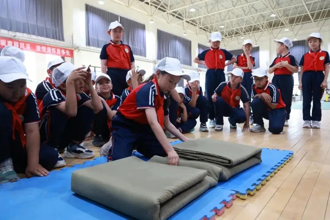 少年警训__少年警校训练内容