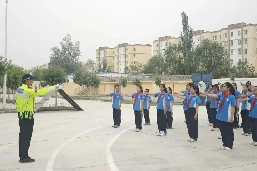 _少年警训_少年警校训练内容