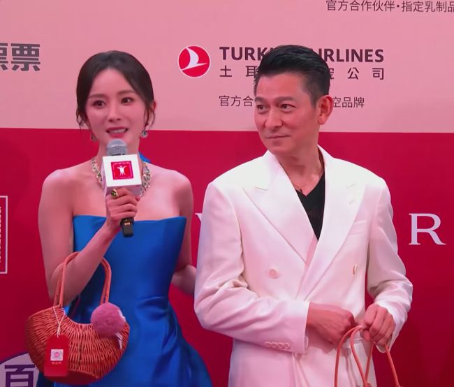 杨幂王俊凯cp文_杨幂王俊凯综艺节目_