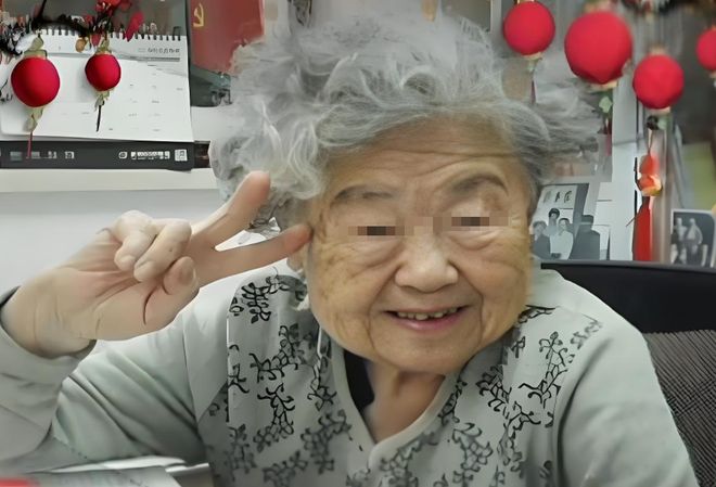 老太20年前花8万买股票却忘了密码，孙子帮找回后全家愣住了