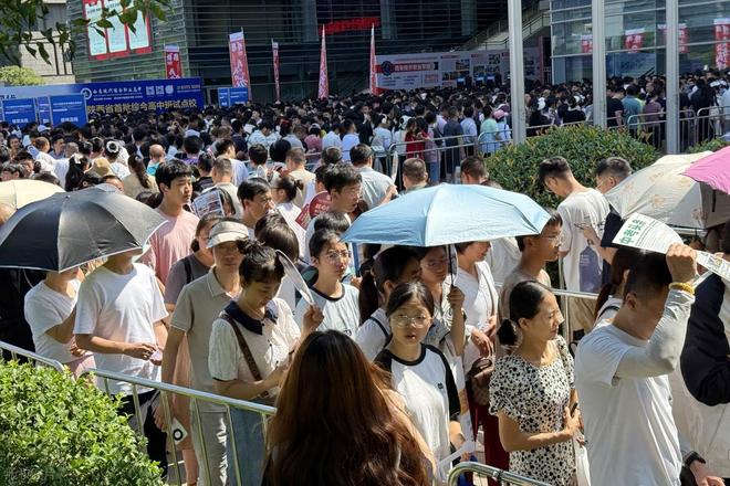 分数线上涨录取分也上涨吗__录取分数线降低意味是什么