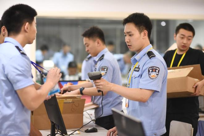 录取分数线降低意味是什么__分数线上涨录取分也上涨吗
