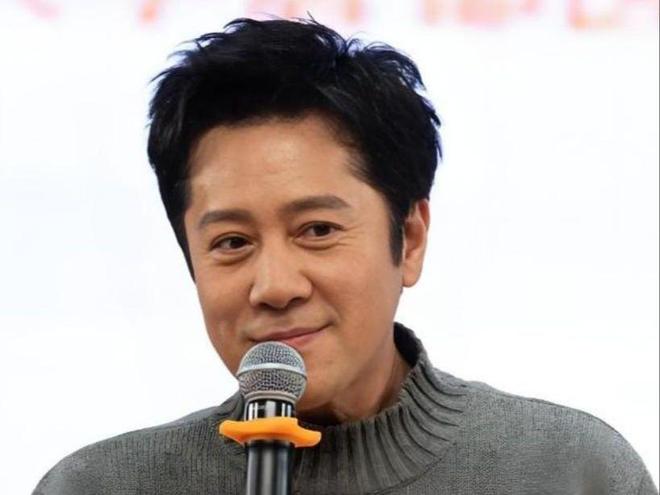 蔡国庆真的很幸福！妻子漂亮有钱还“不爱露面”，俩儿子也很优秀__蔡国庆真的很幸福！妻子漂亮有钱还“不爱露面”，俩儿子也很优秀