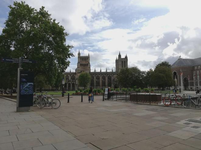 英国大学喜欢什么样的学生__英国大学录取看什么