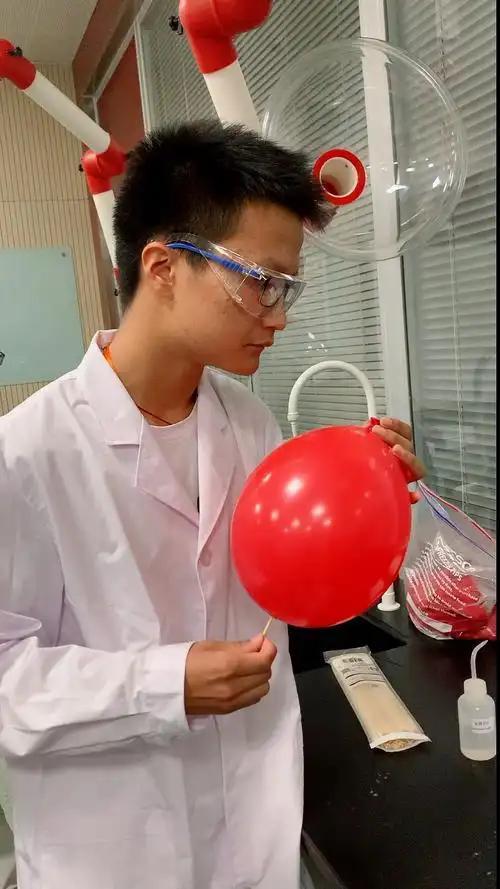 延毕博士暑假每天在实验室，师弟出去玩，导师发现问他要不要退学_延毕博士暑假每天在实验室，师弟出去玩，导师发现问他要不要退学_
