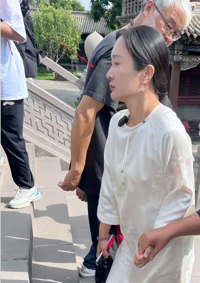 老头打架视频搞笑__老头和小伙打架