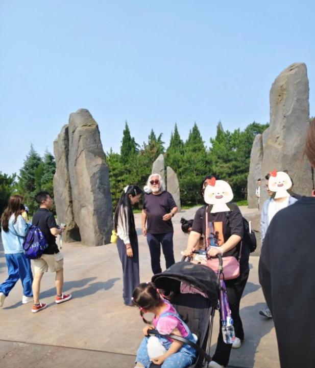 _老头和小伙打架_老头打架视频搞笑