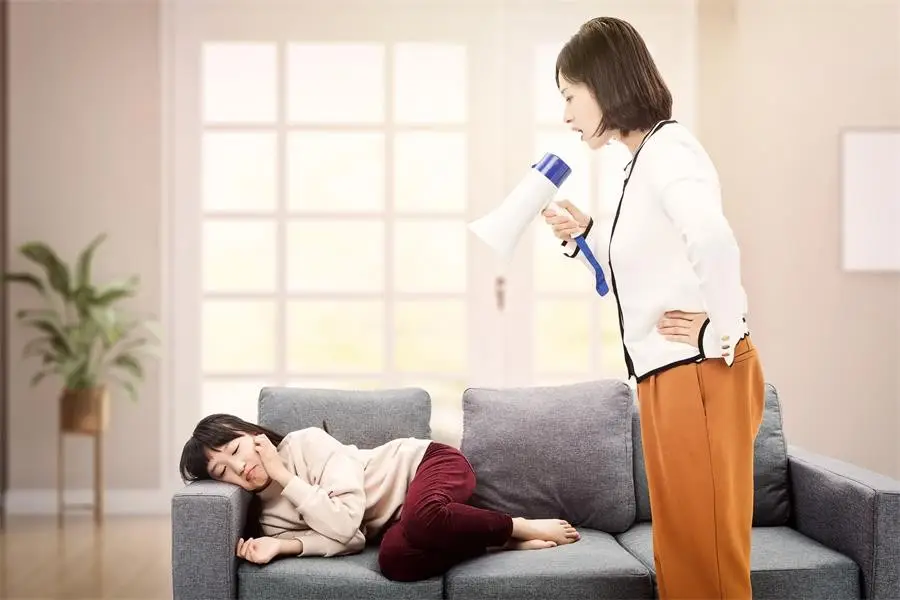 _家有 “攀比娃”，家长别慌！三步走轻松化解_家有 “攀比娃”，家长别慌！三步走轻松化解