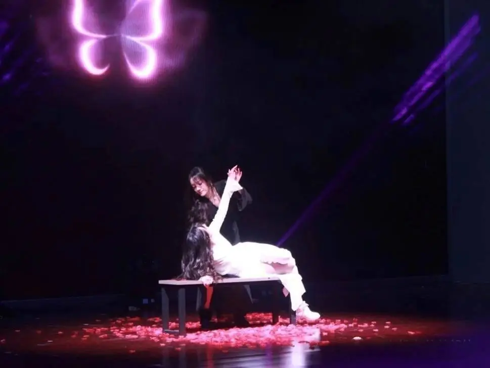 双胞胎姐妹高考_双胞胎姐妹保研_