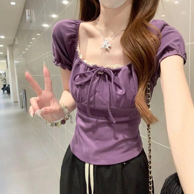 满大街“露奶衫”？短上衣+高腰下装，才是今夏组合！__满大街“露奶衫”？短上衣+高腰下装，才是今夏组合！
