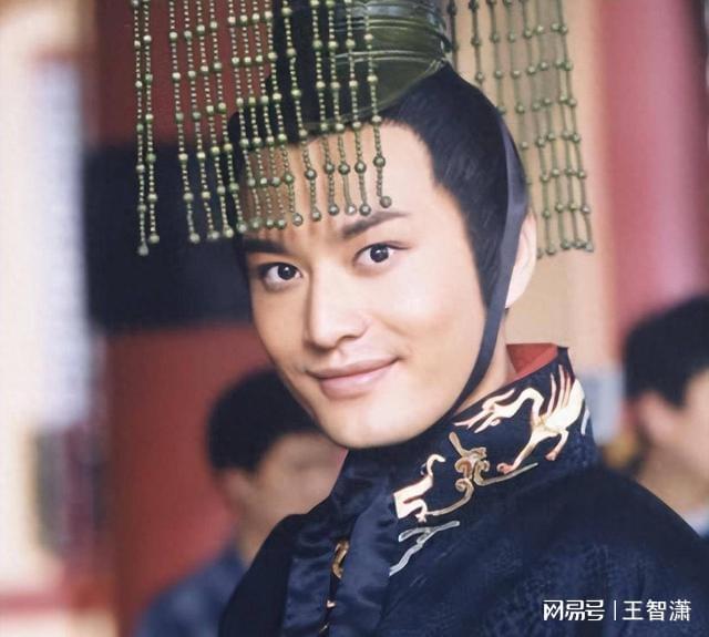 _黄晓明撕杨颖名牌_黄晓明把杨颖送给谁了