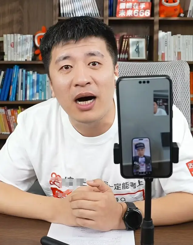 _张雪峰连麦唐尚珺：建议考研，我要是私立中学的校长，就会要你！_张雪峰连麦唐尚珺：建议考研，我要是私立中学的校长，就会要你！