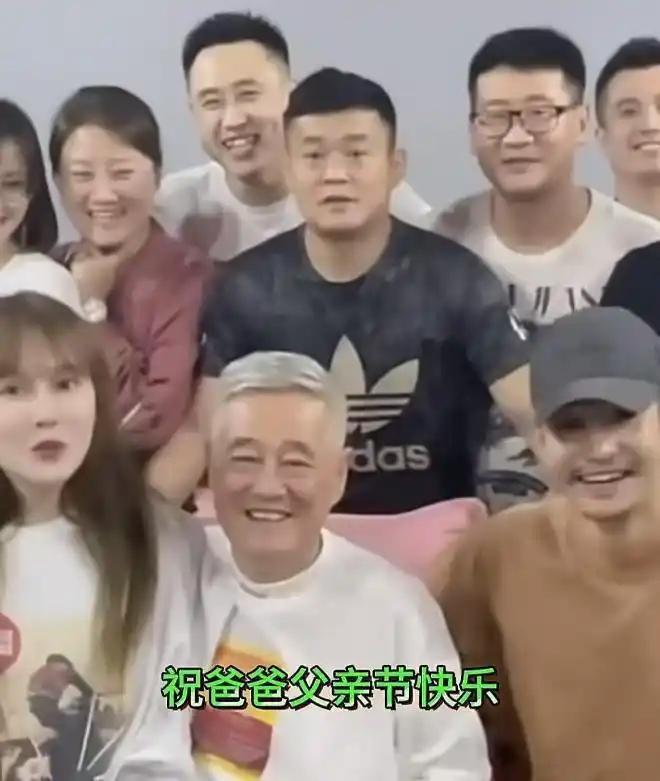 _唱到一半有亲吻声音的英文歌_徒弟唱给师傅的歌