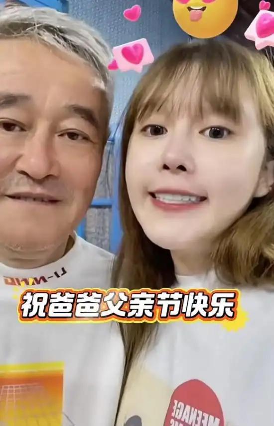 唱到一半有亲吻声音的英文歌_徒弟唱给师傅的歌_