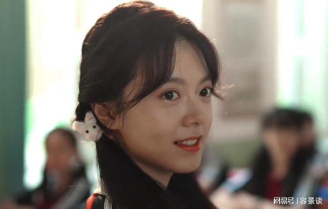 赵今麦的爸爸妈妈图片_赵今麦长大以后的图片_