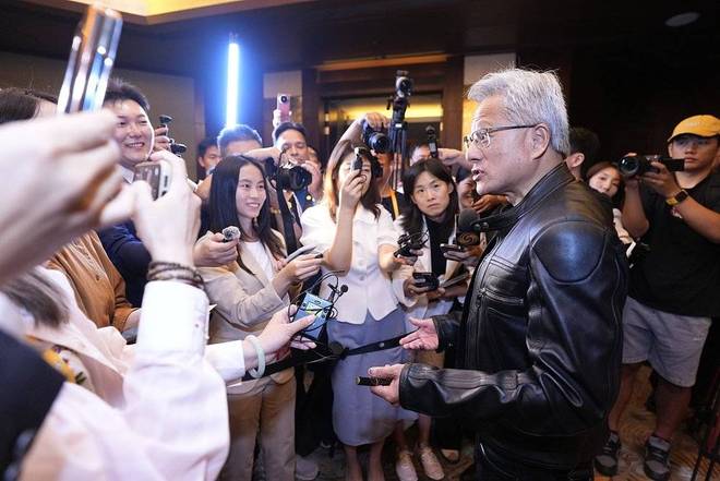 黄仁勋扬言要炸掉北软总部_黄仁勋第一份工作_