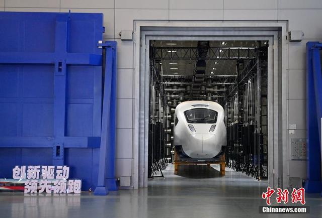 轨道车鞲鞴行程是多少__轨道运行速度