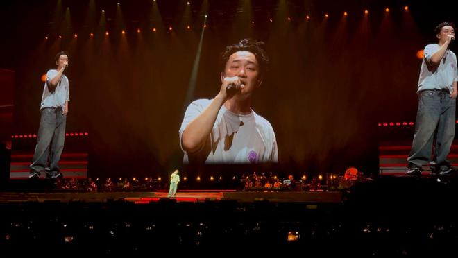 陈奕迅舞台摔倒_陈奕迅演唱会摔倒视频_