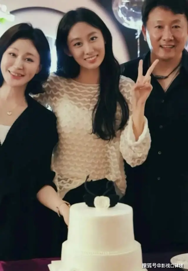 女儿谦虚的自称是什么意思_别人夸你漂亮怎么谦虚回答_