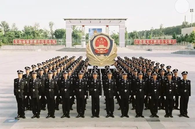 在天津当公务员_考上天津公务员_