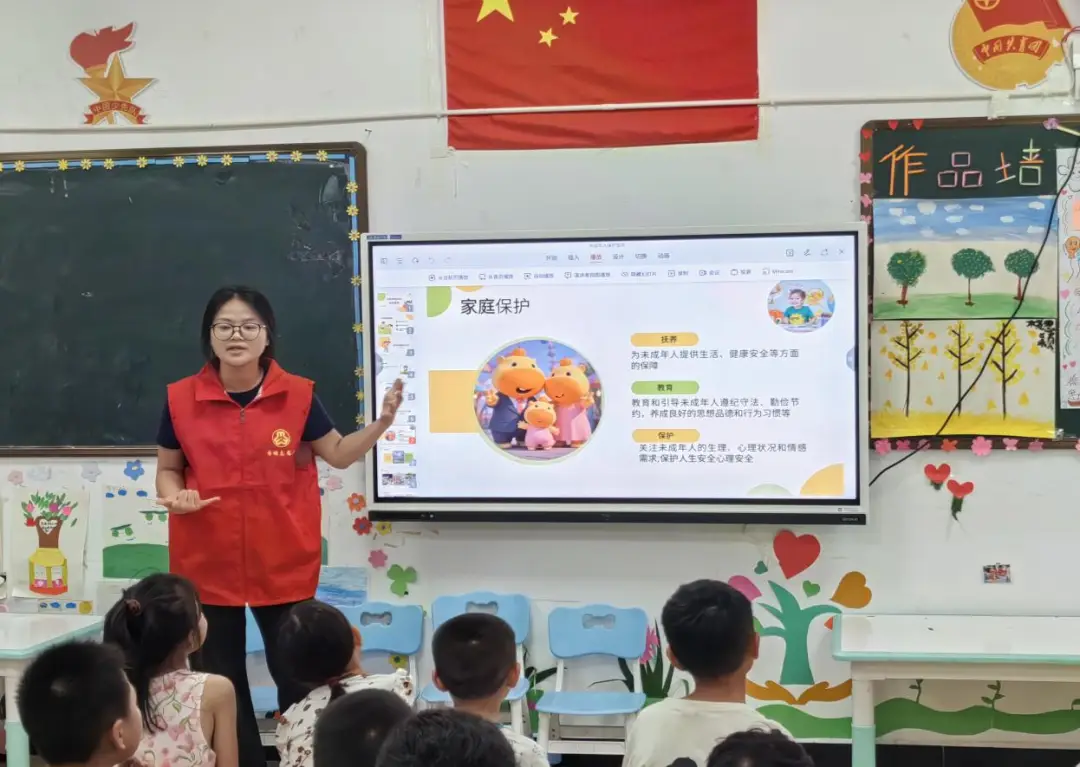 社区妇联领导小组名单__社区妇联办实事