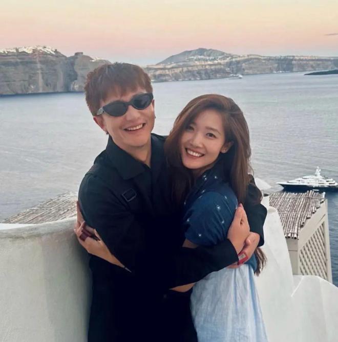 _女子海边游泳曝光_海边游泳女士