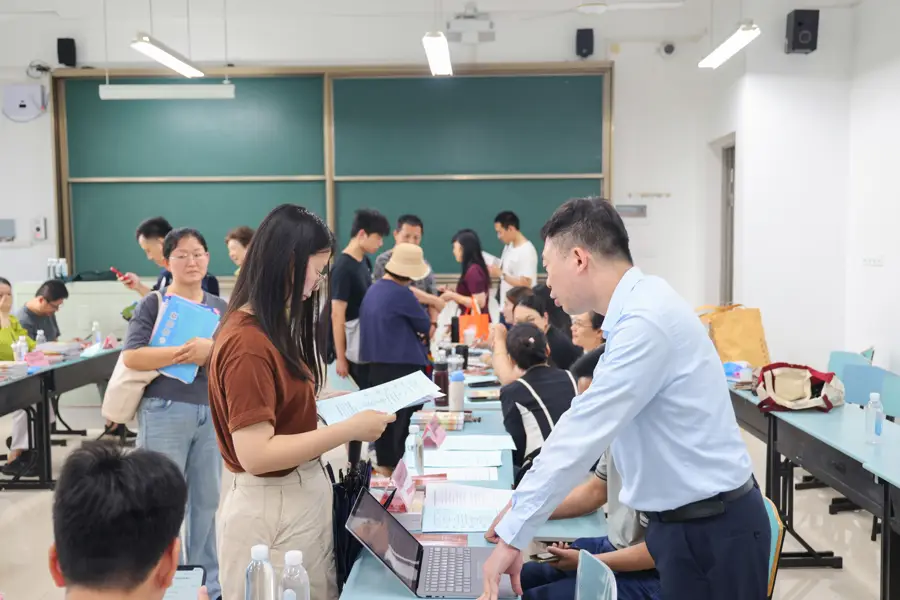 _高考志愿填报招生_高考招生名册