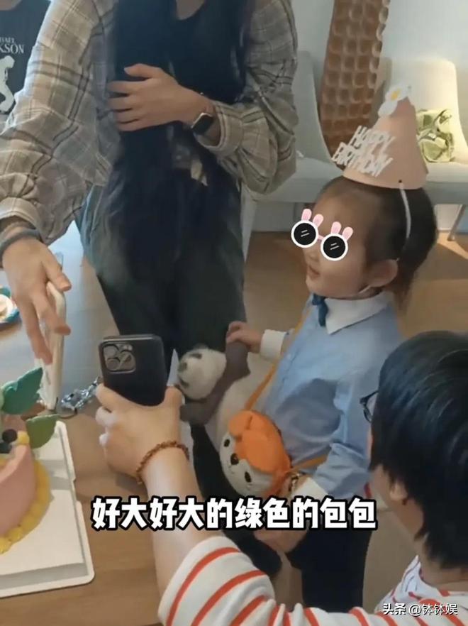 向佐儿子过3岁生日，郭碧婷素颜出镜好美，肉弟扎长头发长相秀气_向佐儿子过3岁生日，郭碧婷素颜出镜好美，肉弟扎长头发长相秀气_