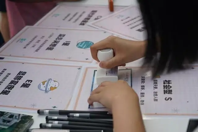 成都理工大学举办2025年校园开放日，数千人沉浸式探校_成都理工大学举办2025年校园开放日，数千人沉浸式探校_